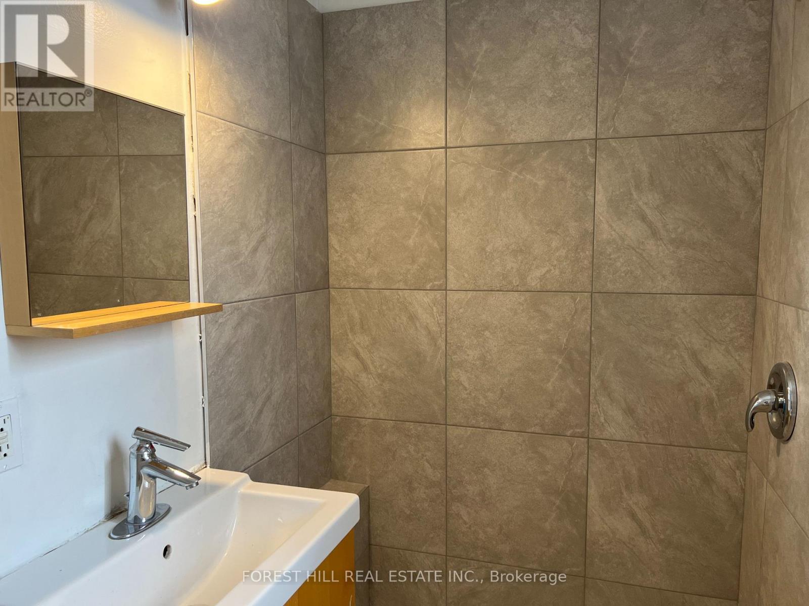 1 - 280 Eglinton Avenue W, Toronto, Ontario  M4R 1B2 - Photo 8 - C12059929