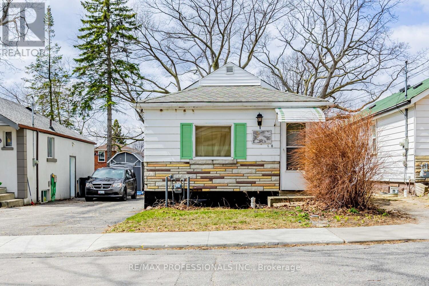 Property at 68 MCDONALD AVENUE image 3