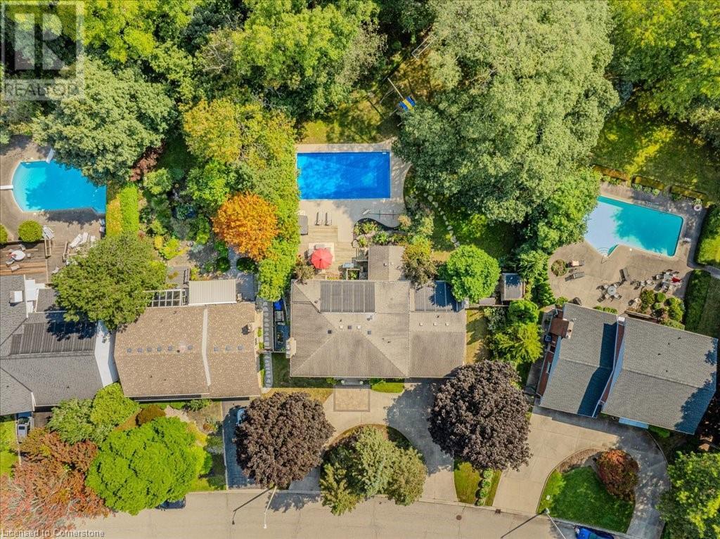 Property at 11 ROBINHOOD Drive image 4