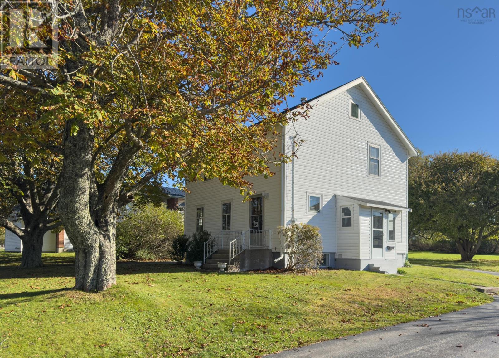 323 Pleasant Street, Yarmouth, Nova Scotia