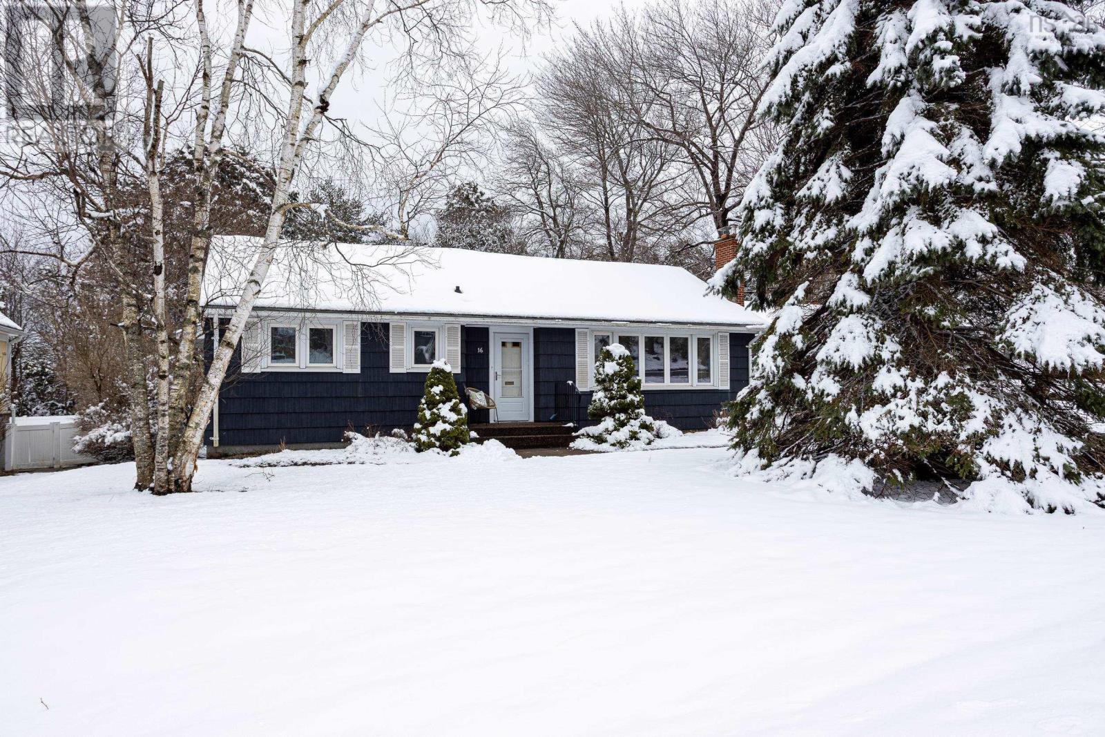 16 Grosvenor Road, Halifax, Nova Scotia  B3M 2E2 - Photo 1 - 202507379