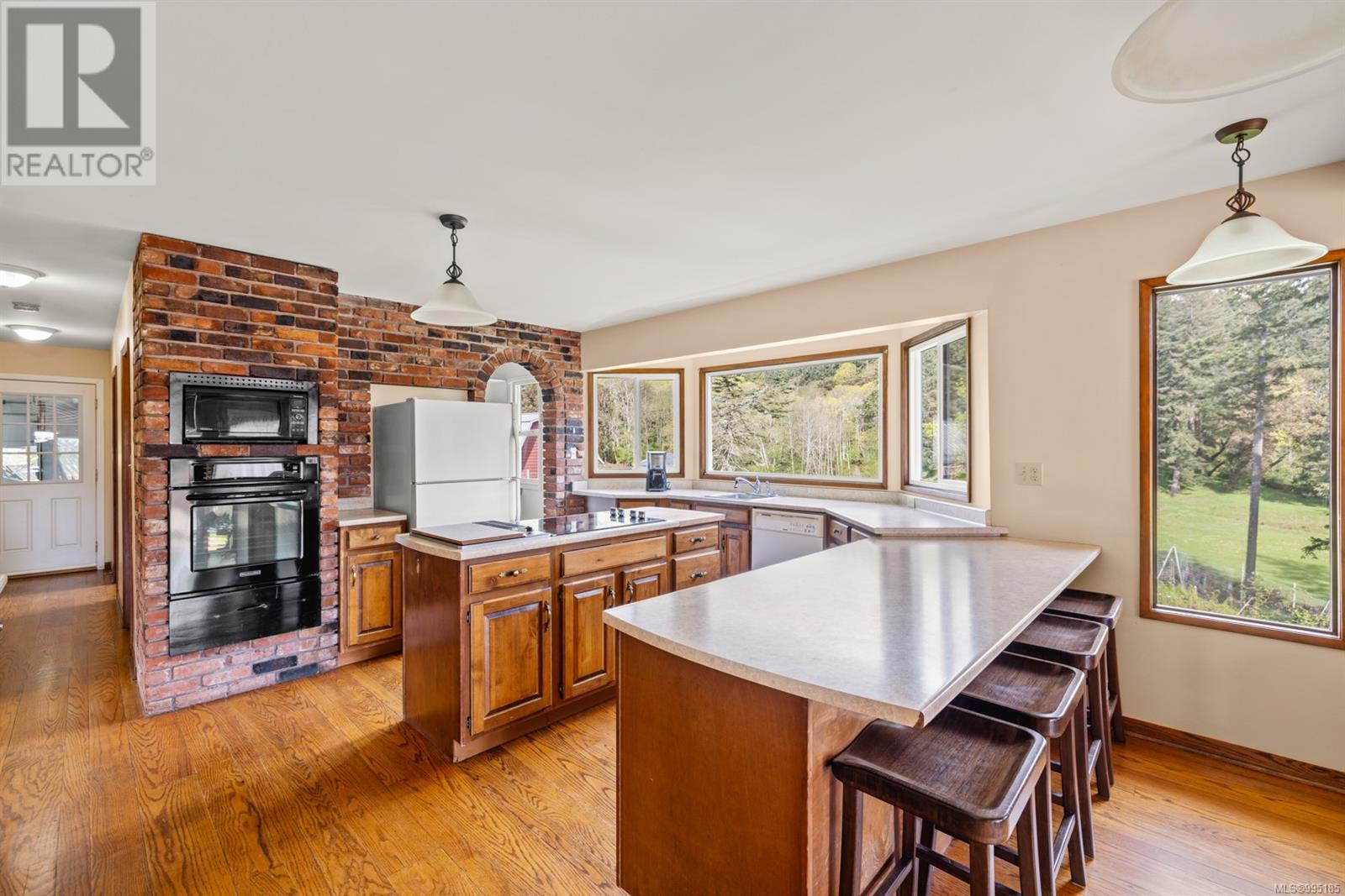 Property at 561 Boblaw Pl image 1