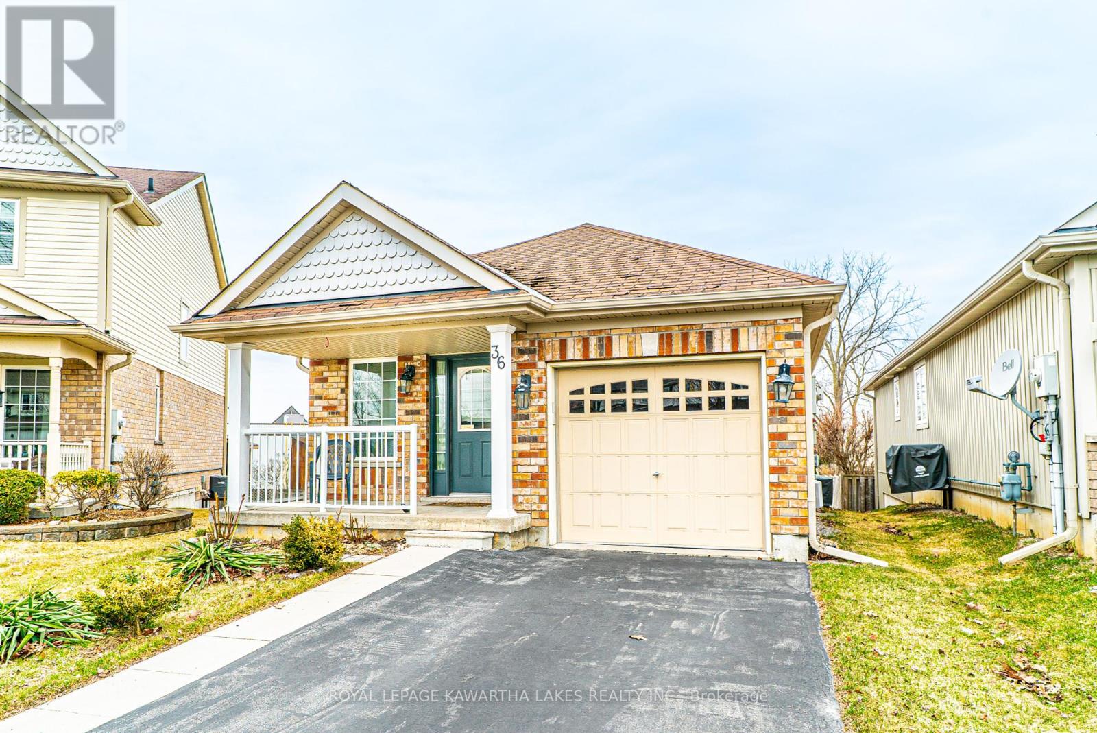 Property at 36 FALLINGBROOK CRESCENT image 1
