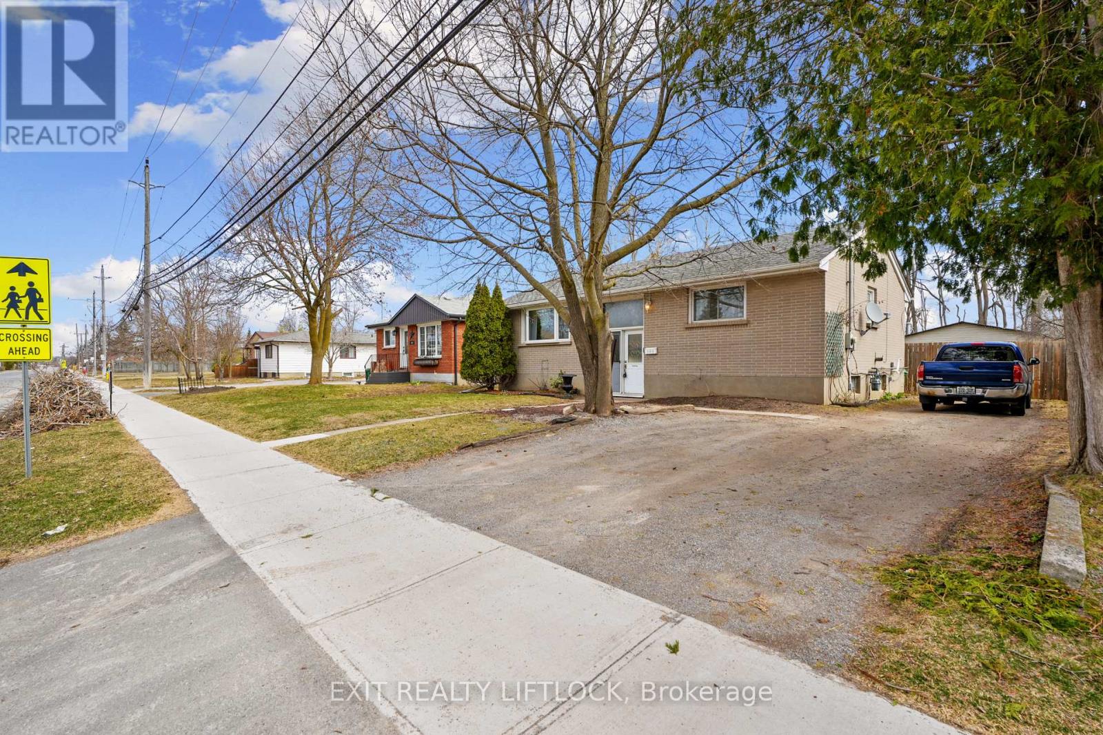 Property at 526 ERSKINE AVENUE image 2