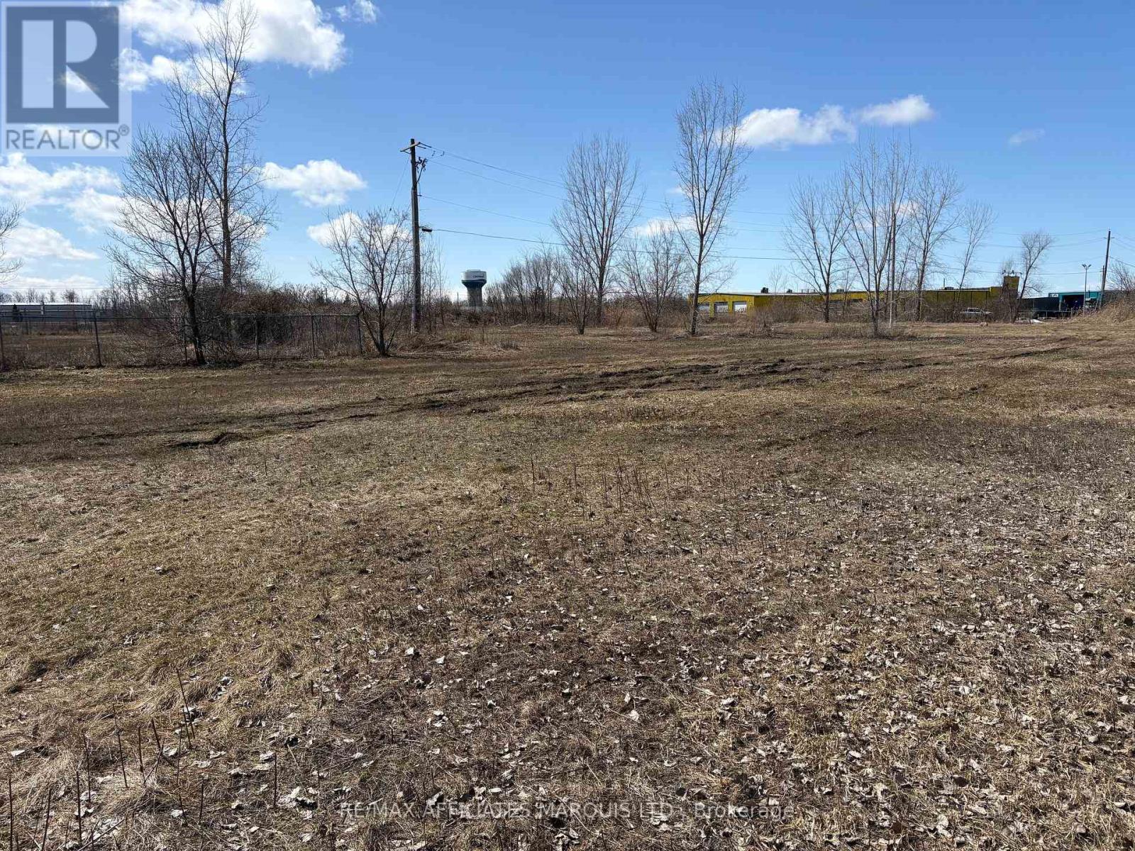 718 Tollgate Road E, Cornwall, Ontario  K6H 5R6 - Photo 8 - X12080872