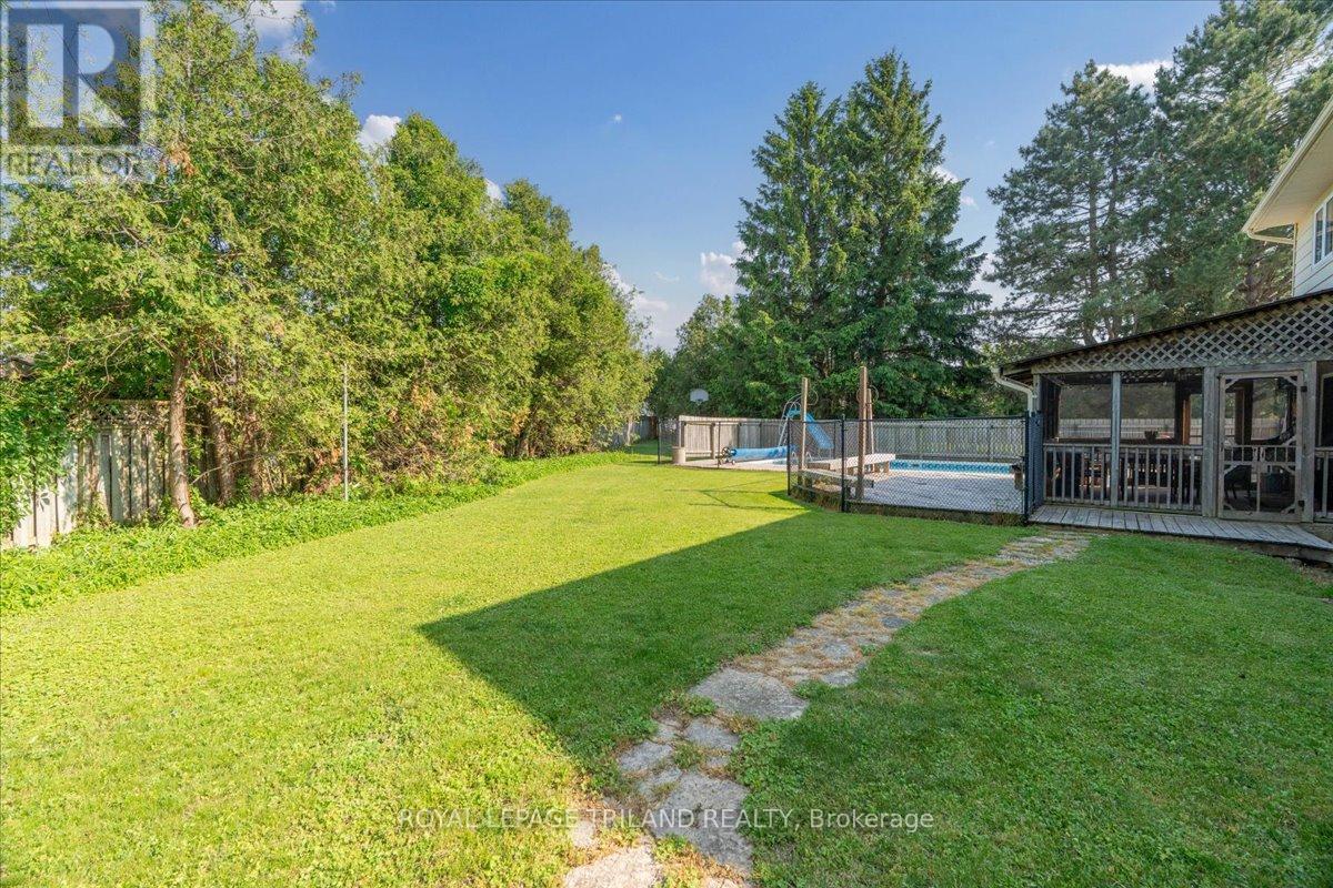 21 Sherwood Crescent, South Huron, Ontario  N0M 1S1 - Photo 39 - X12073162