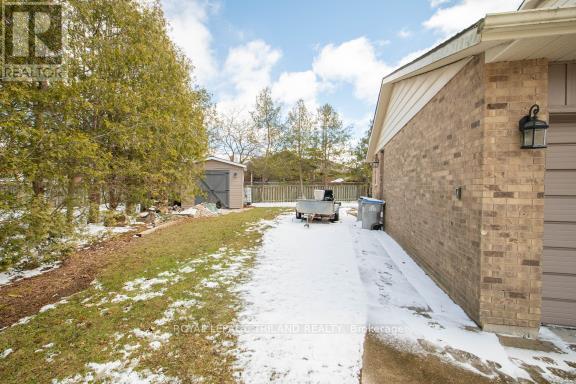 21 Sherwood Crescent, South Huron, Ontario  N0M 1S1 - Photo 43 - X12073162