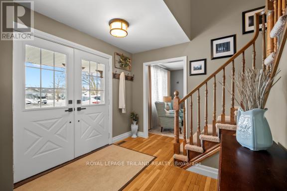 21 Sherwood Crescent, South Huron, Ontario  N0M 1S1 - Photo 7 - X12073162