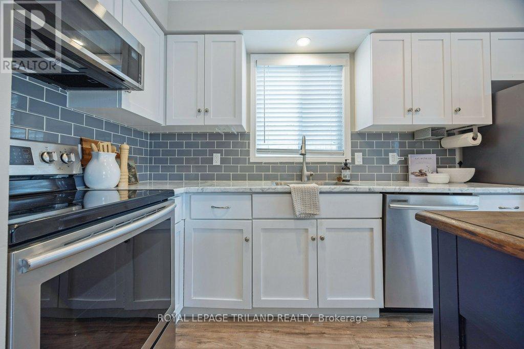 Photo 11 of 50 for 547 Ridgeview Drive