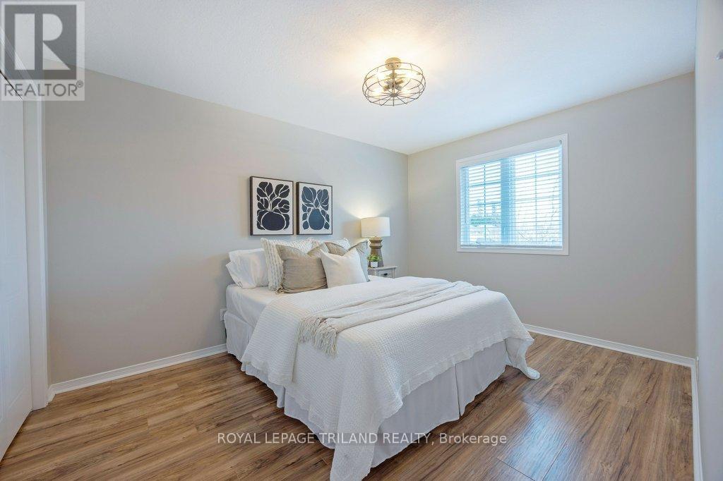 Photo 25 of 50 for 547 Ridgeview Drive