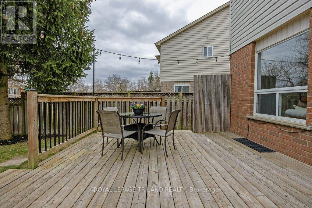 Photo 38 of 50 for 547 Ridgeview Drive
