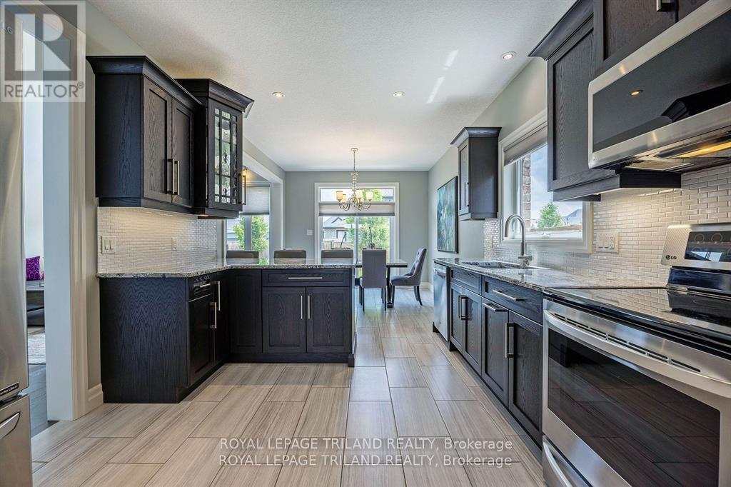Photo 12 of 39 for 2349 Dauncey Crescent