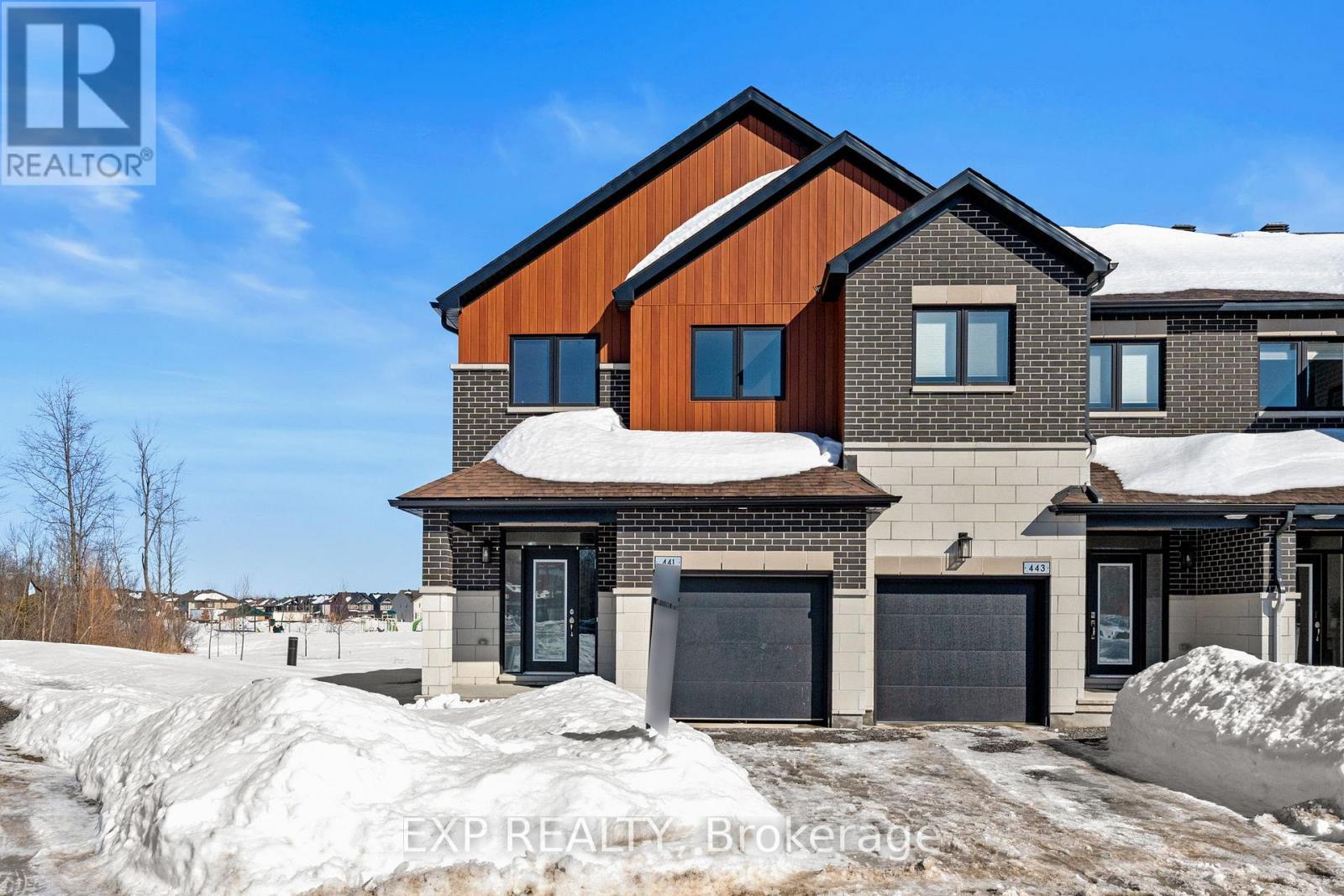 Property at 441 CLUBTAIL W image 1