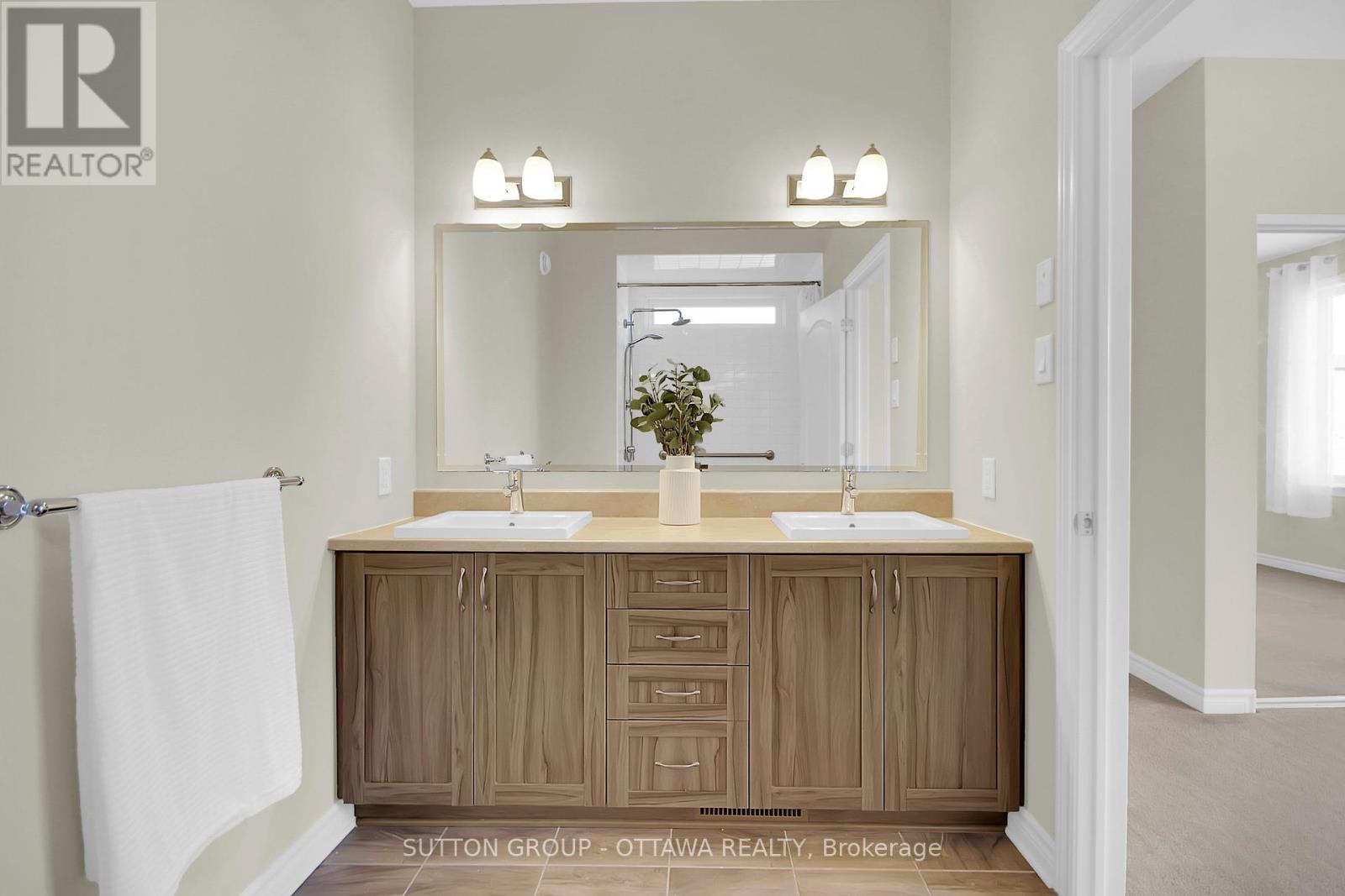 809 Carnelian Crescent, Ottawa, Ontario  K1X 0A8 - Photo 31 - X12073358
