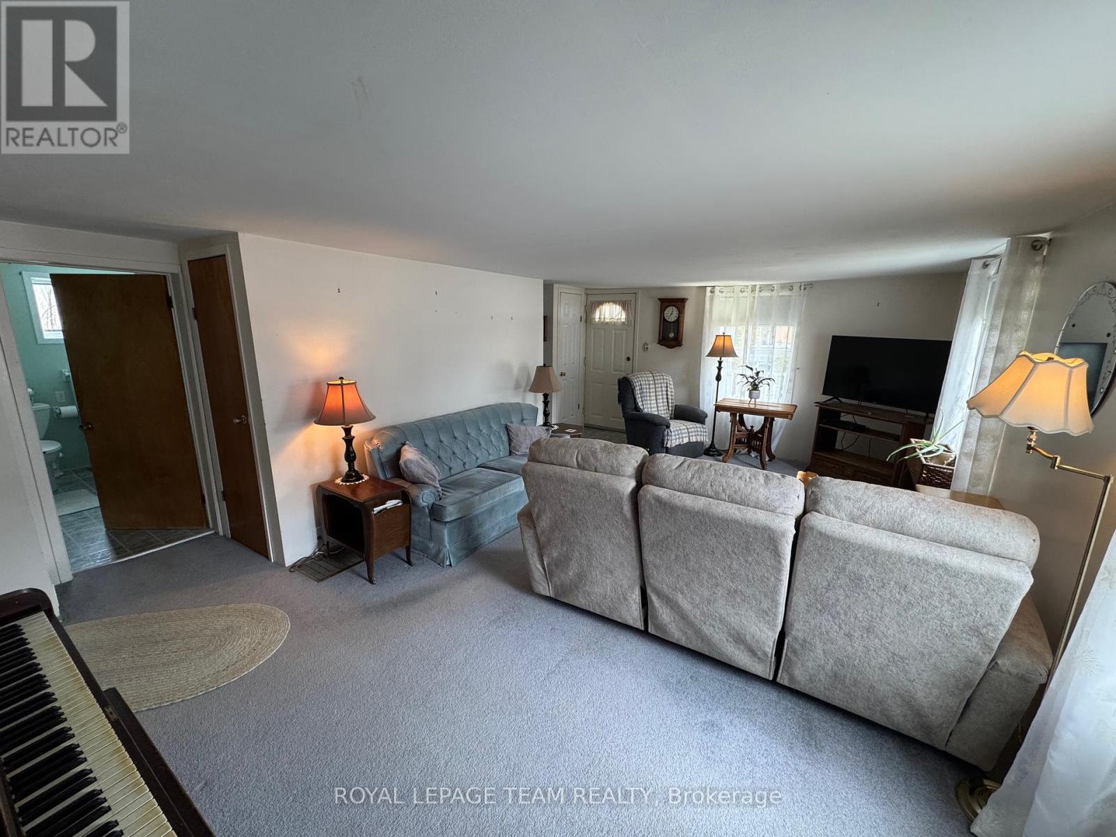 22 Wilson Street, Laurentian Hills, Ontario  K0J 1J0 - Photo 16 - X12080706