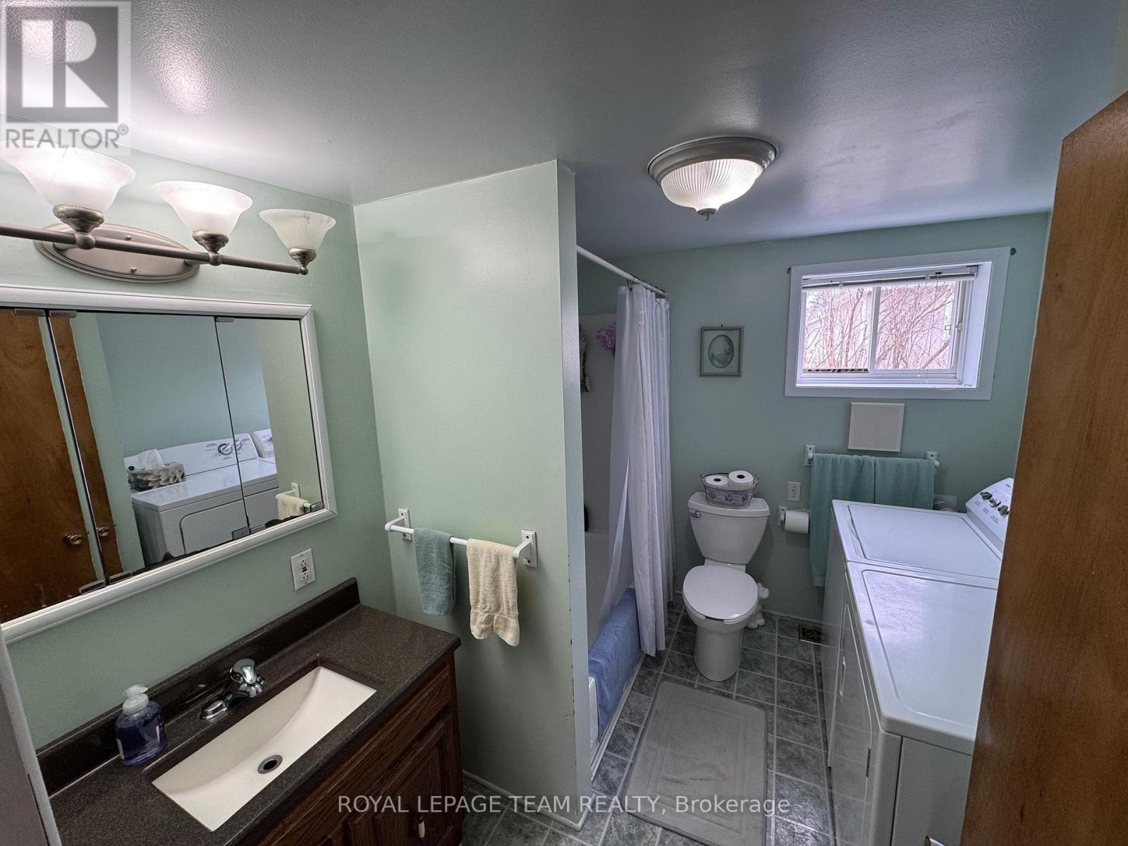 22 Wilson Street, Laurentian Hills, Ontario  K0J 1J0 - Photo 18 - X12080706