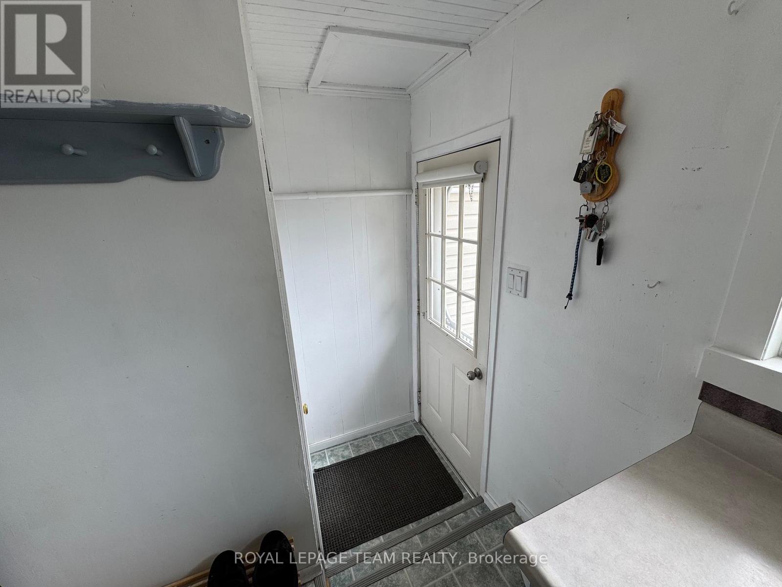 22 Wilson Street, Laurentian Hills, Ontario  K0J 1J0 - Photo 7 - X12080706