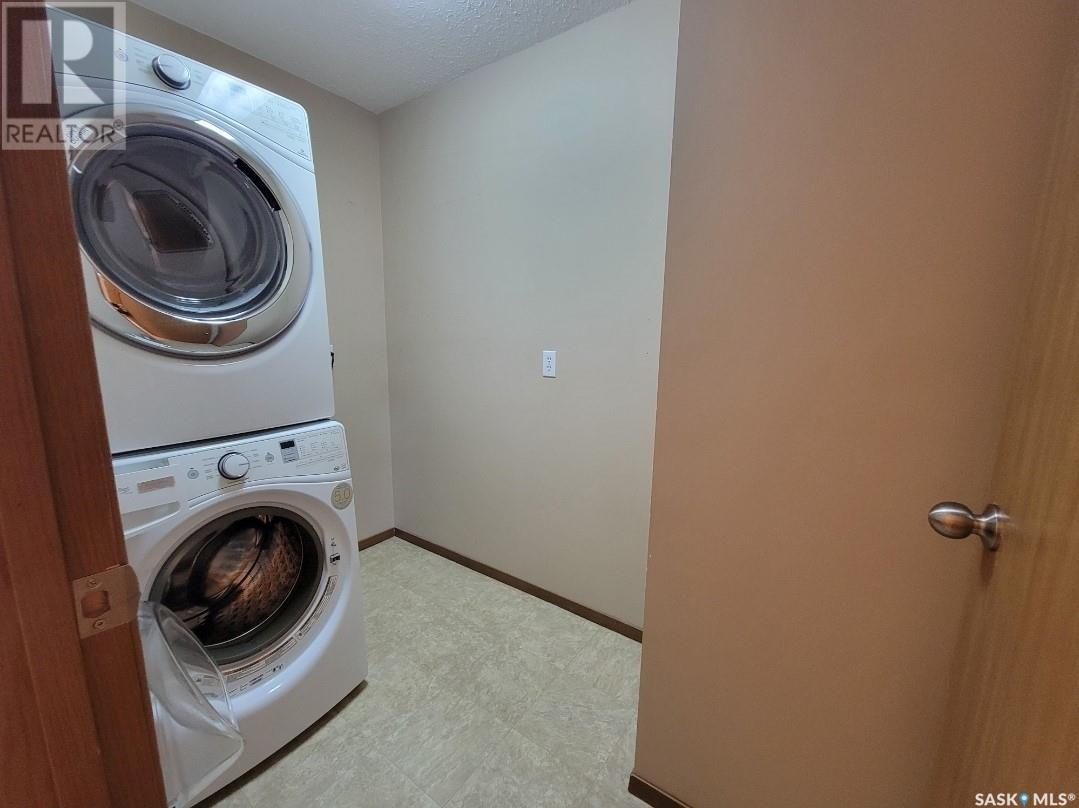 N 5040 Mirror Drive, Macklin, Saskatchewan  S0L 2C0 - Photo 15 - SK002715