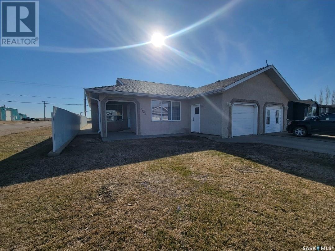 N 5040 Mirror Drive, Macklin, Saskatchewan  S0L 2C0 - Photo 3 - SK002715