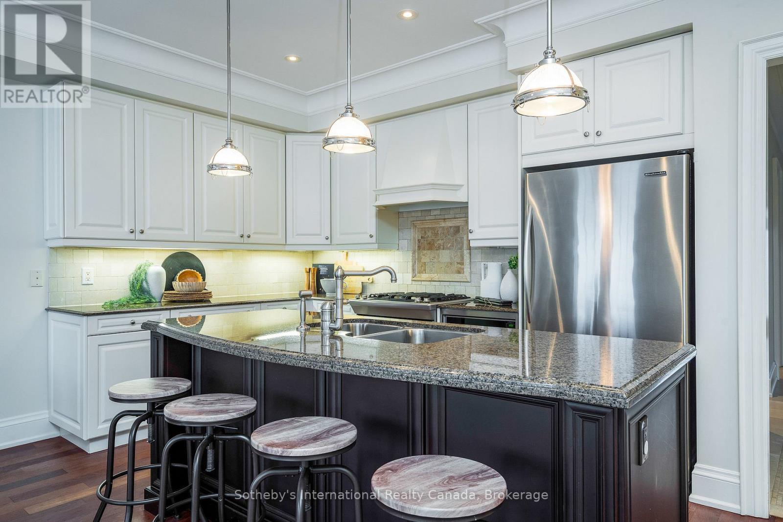 504 - 40 Trott Boulevard, Collingwood, Ontario  L9Y 5K5 - Photo 11 - S12032411