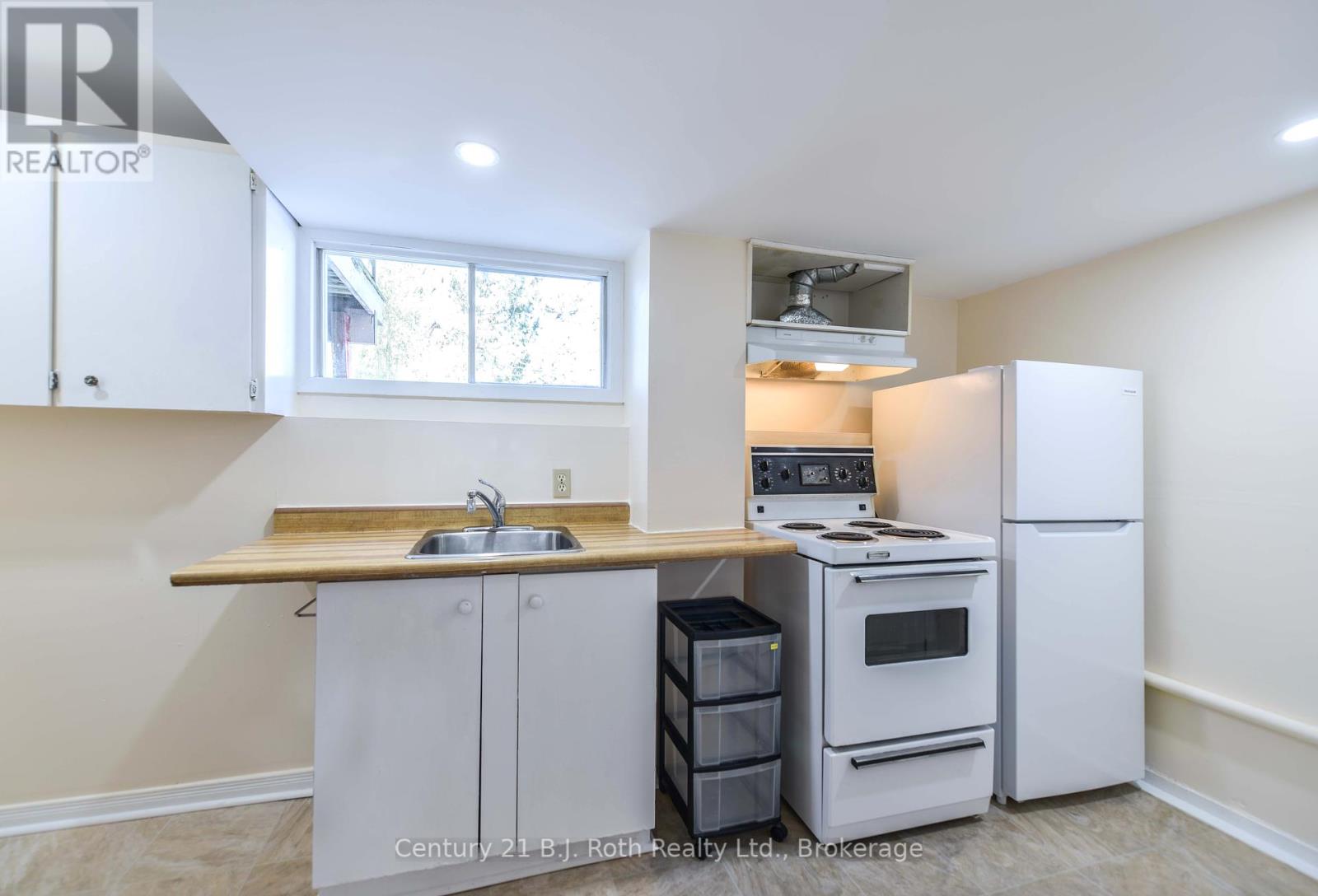 24 Champlain Street, Orillia, Ontario  L3V 2G7 - Photo 34 - S12043869