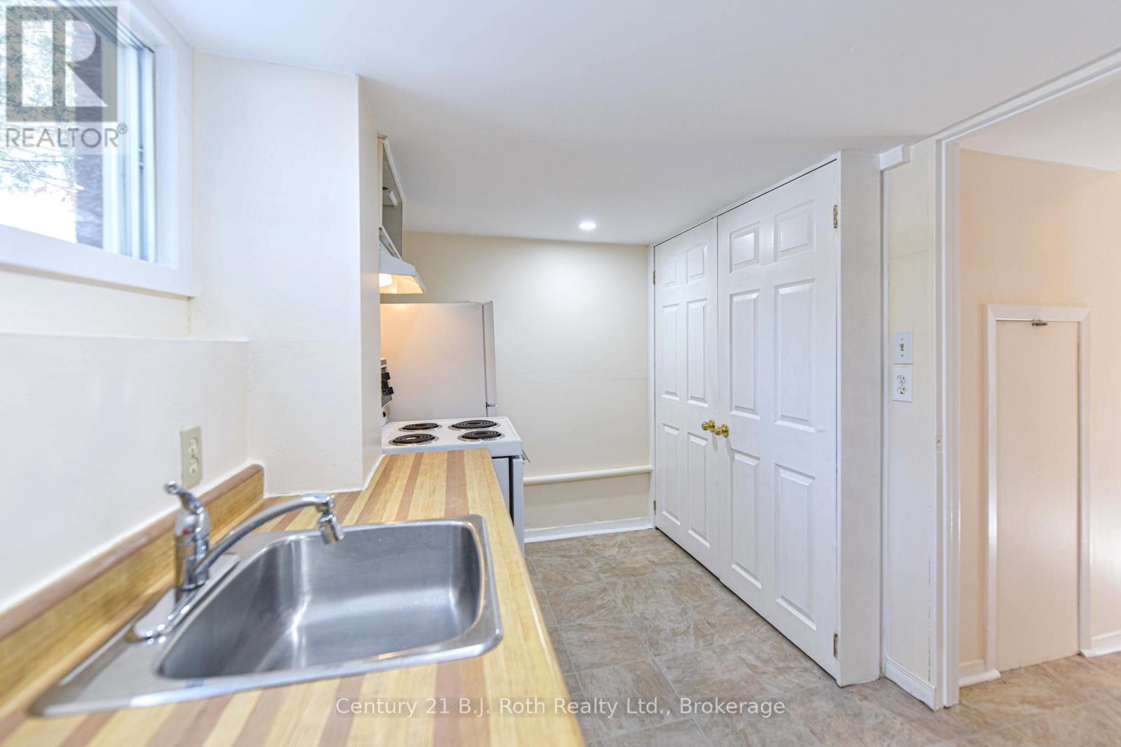 24 Champlain Street, Orillia, Ontario  L3V 2G7 - Photo 36 - S12043869