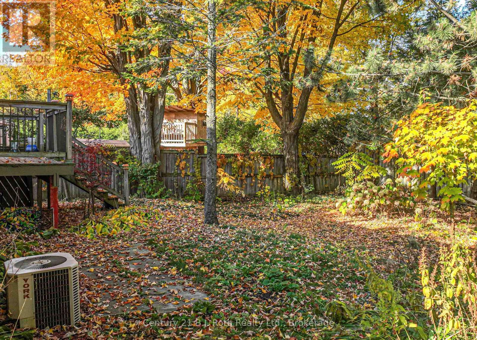24 Champlain Street, Orillia, Ontario  L3V 2G7 - Photo 7 - S12043869