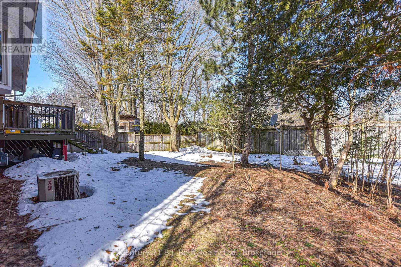 24 Champlain Street, Orillia, Ontario  L3V 2G7 - Photo 9 - S12043869