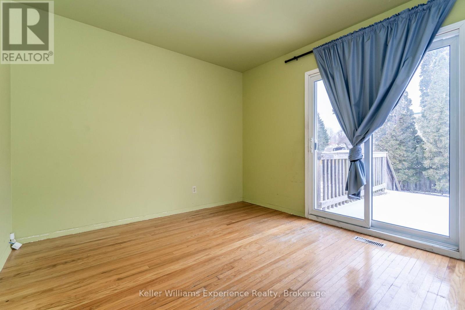 701 Bayview Drive, Midland, Ontario  L4R 2P4 - Photo 12 - S12080877