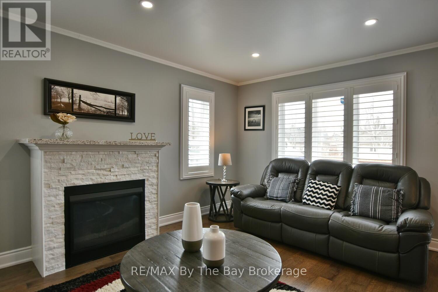104 61st Street S, Wasaga Beach, Ontario  L9Z 2Z3 - Photo 15 - S12080941
