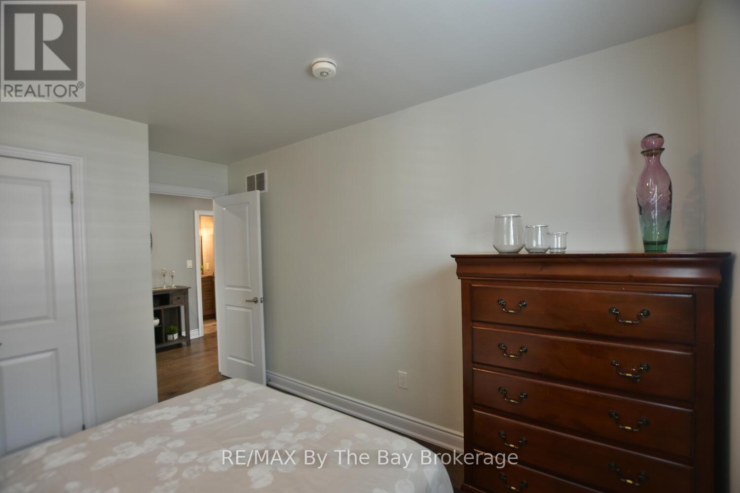 104 61st Street S, Wasaga Beach, Ontario  L9Z 2Z3 - Photo 28 - S12080941
