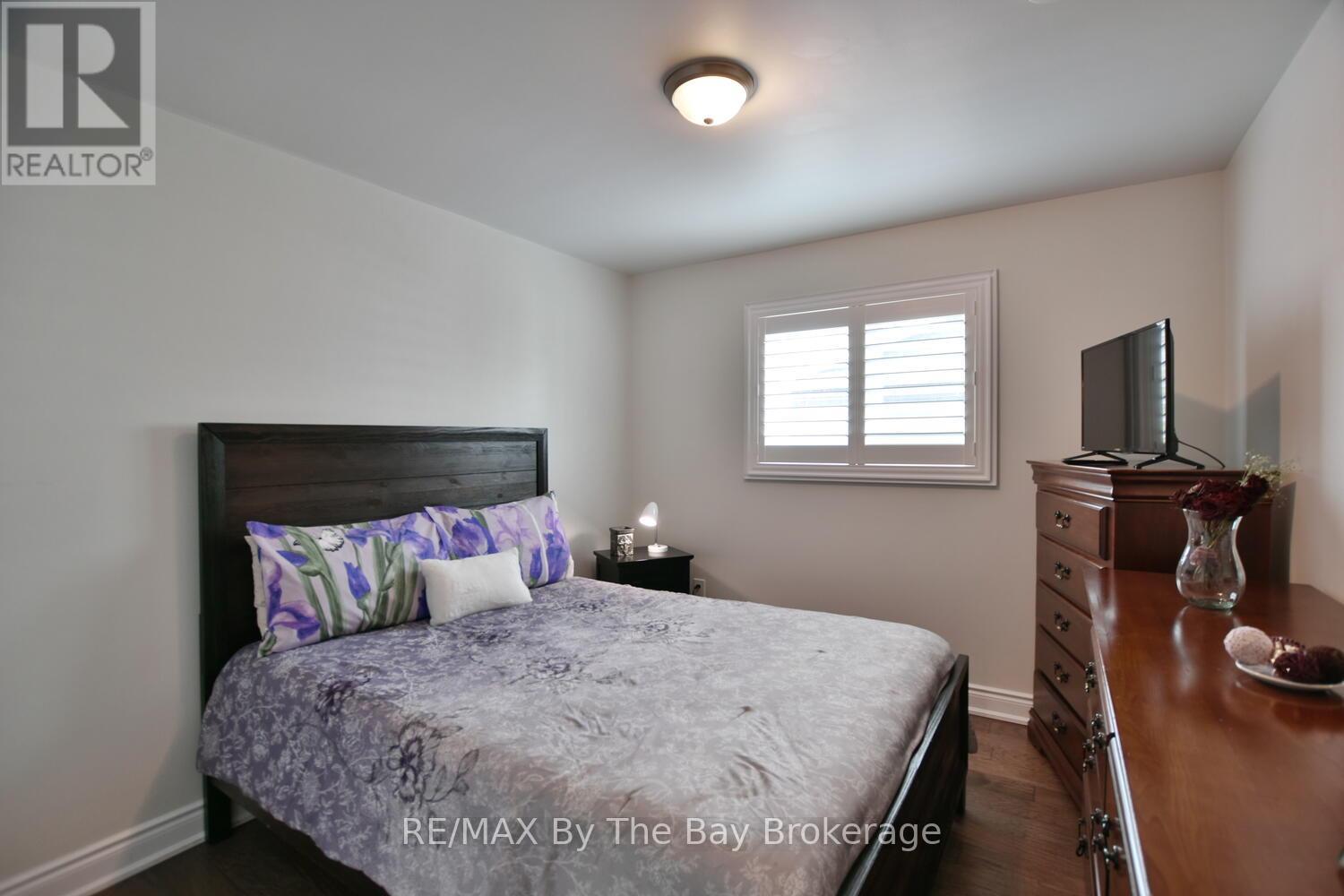 104 61st Street S, Wasaga Beach, Ontario  L9Z 2Z3 - Photo 30 - S12080941