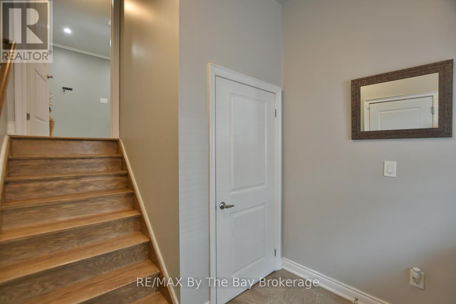 104 61st Street S, Wasaga Beach, Ontario  L9Z 2Z3 - Photo 33 - S12080941