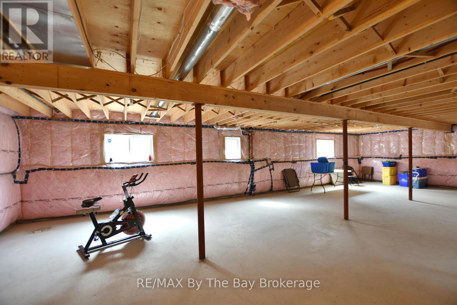 104 61st Street S, Wasaga Beach, Ontario  L9Z 2Z3 - Photo 34 - S12080941