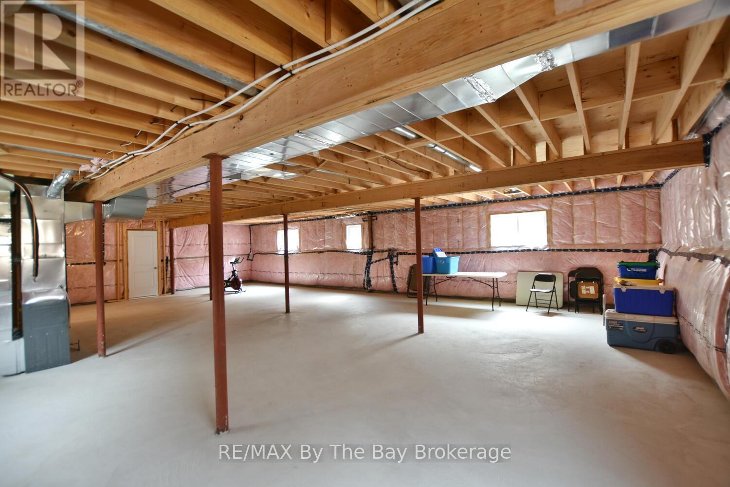 104 61st Street S, Wasaga Beach, Ontario  L9Z 2Z3 - Photo 35 - S12080941