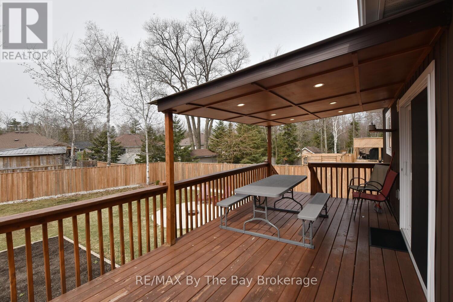 104 61st Street S, Wasaga Beach, Ontario  L9Z 2Z3 - Photo 37 - S12080941