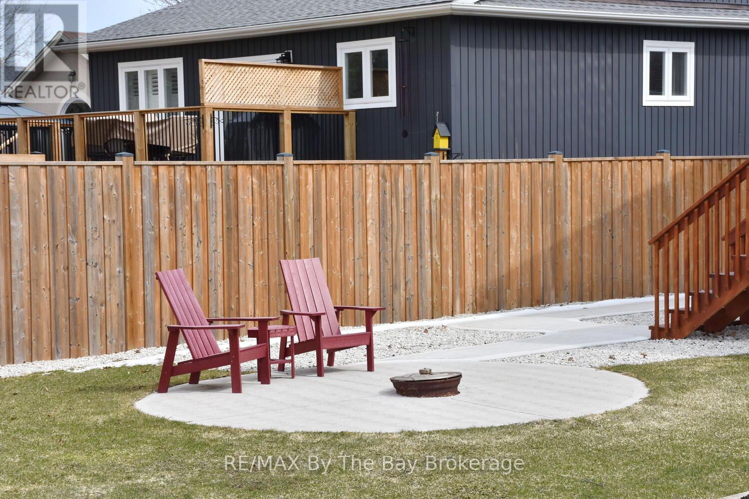104 61st Street S, Wasaga Beach, Ontario  L9Z 2Z3 - Photo 39 - S12080941