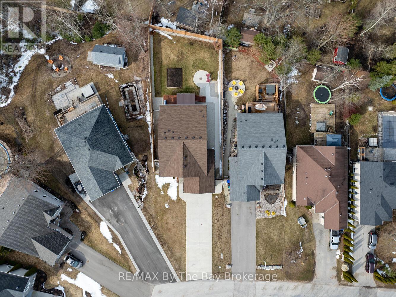 104 61st Street S, Wasaga Beach, Ontario  L9Z 2Z3 - Photo 44 - S12080941