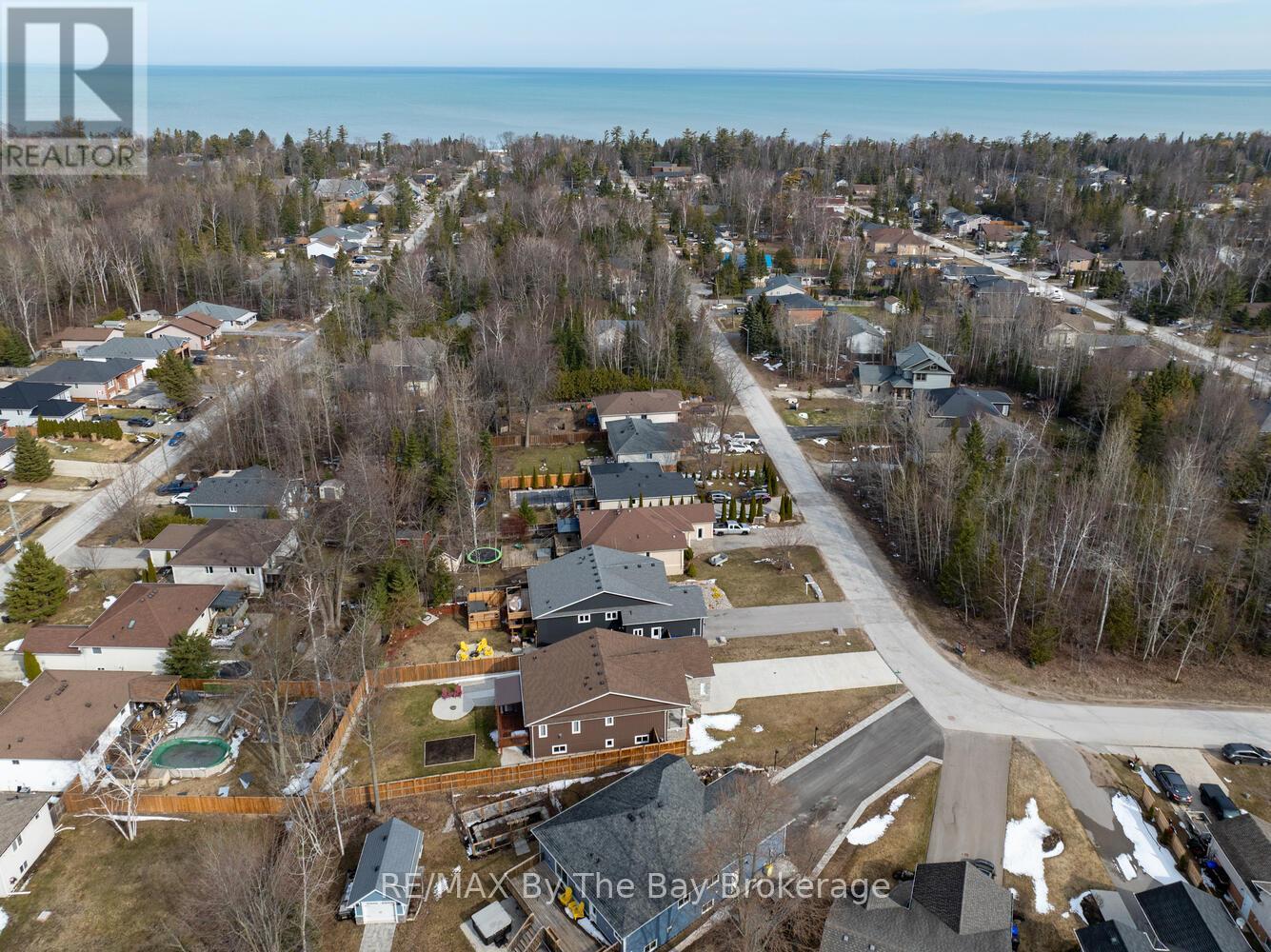 104 61st Street S, Wasaga Beach, Ontario  L9Z 2Z3 - Photo 45 - S12080941