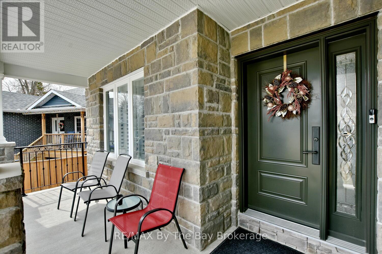 Property at 104 61ST STREET S image 5