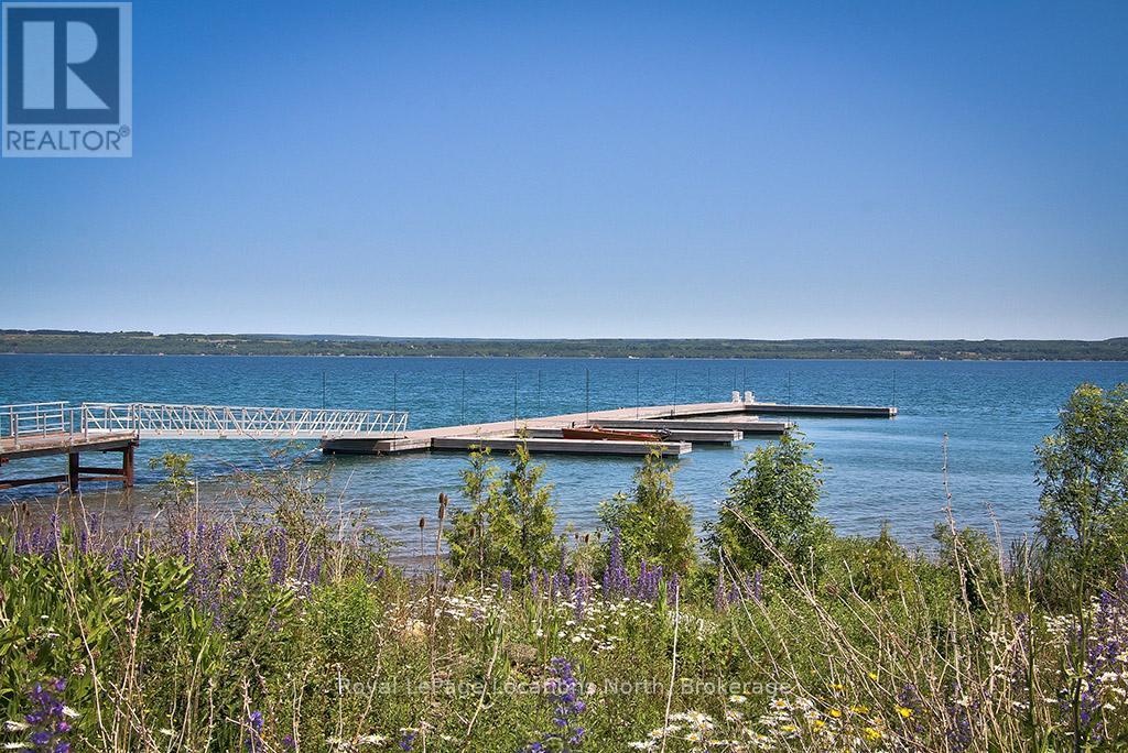 209 Snowberry Lane, Georgian Bluffs, Ontario  N0H 1S0 - Photo 35 - X12080628