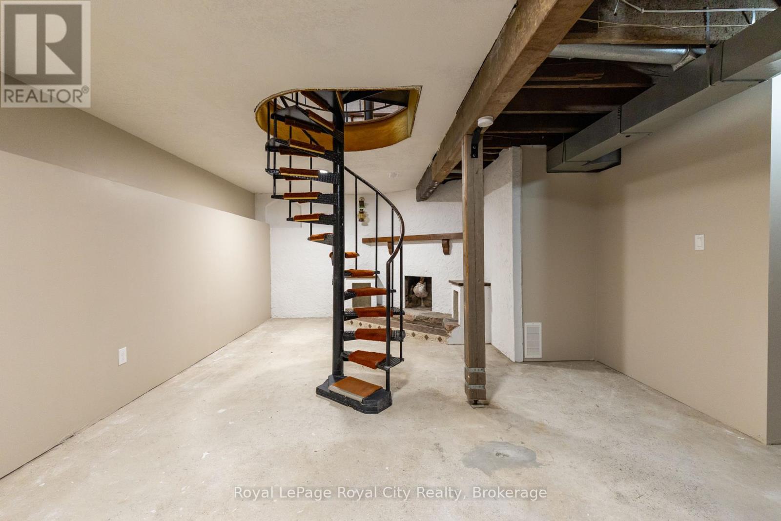 237 Liverpool Street, Guelph, Ontario  N1H 2L6 - Photo 15 - X12080843
