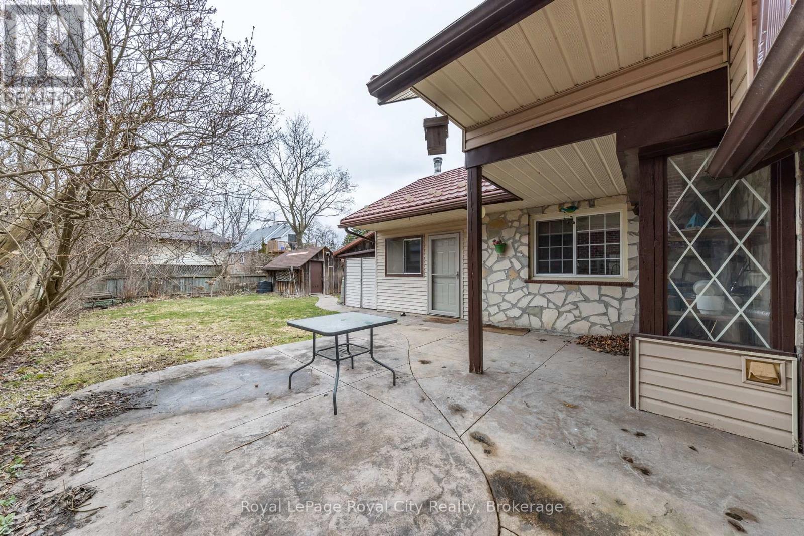 237 Liverpool Street, Guelph, Ontario  N1H 2L6 - Photo 18 - X12080843