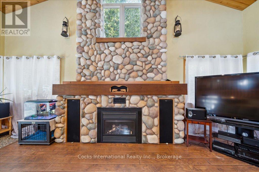 206 On-141 Highway, Huntsville, Ontario  P0B 1M0 - Photo 30 - X12080881