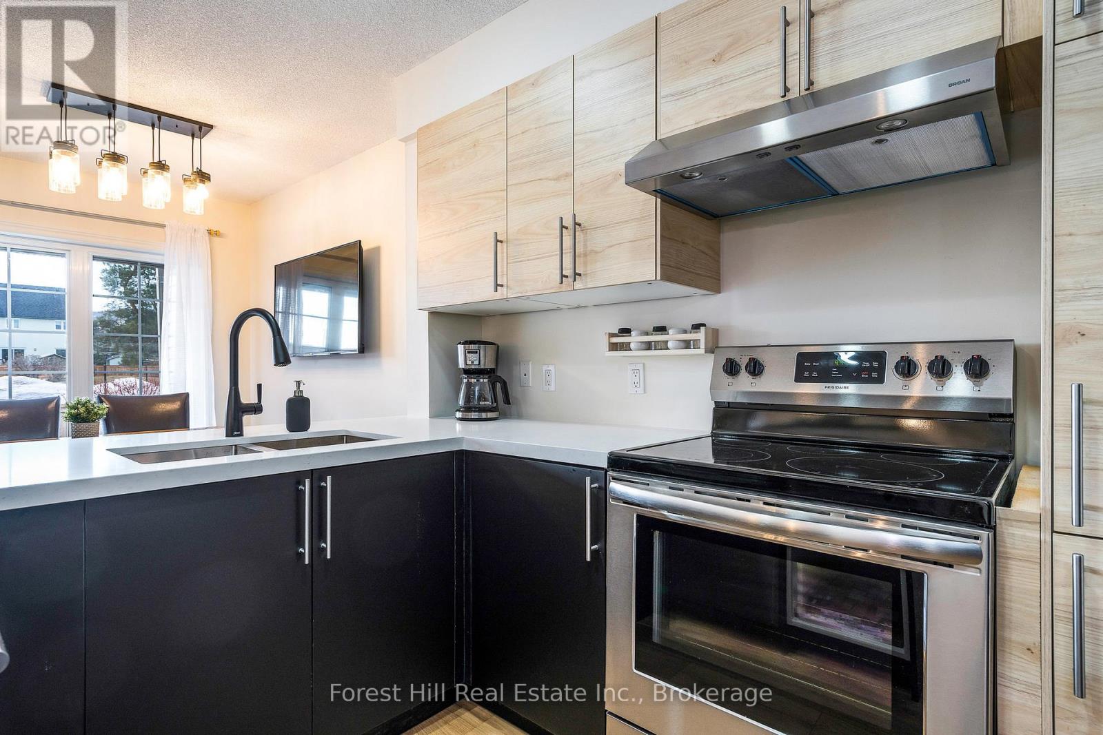40 - 162 Settlers Way, Blue Mountains, Ontario  L9Y 0M4 - Photo 5 - X12082922