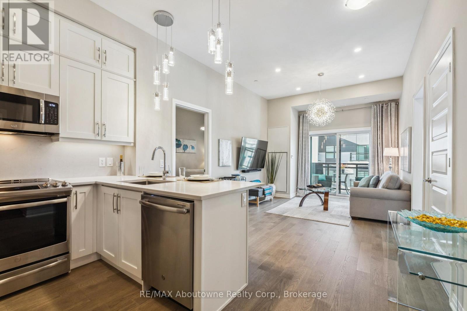 Property at 629 - 128 GROVEWOOD COMMON image 3