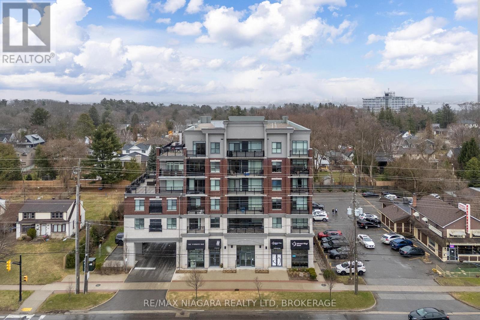 203 - 34 PLAINS ROAD E, Burlington, Ontario