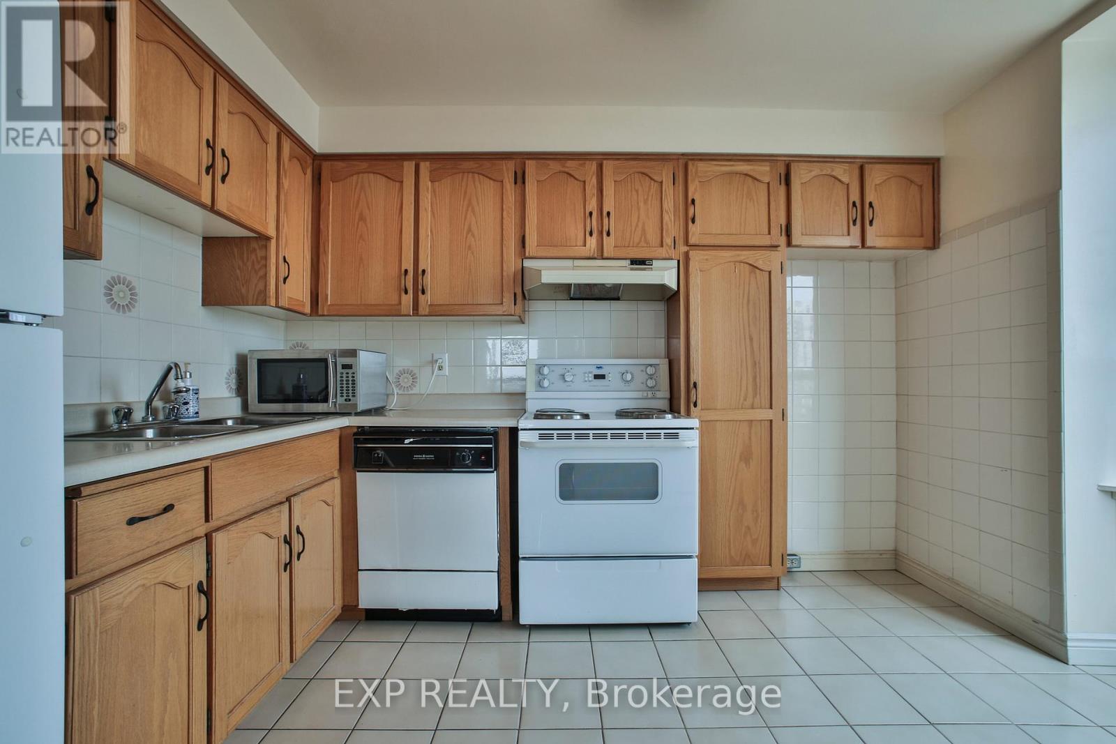 802 - 432 Main Street E, Hamilton, Ontario  L8N 1J9 - Photo 13 - X12080888