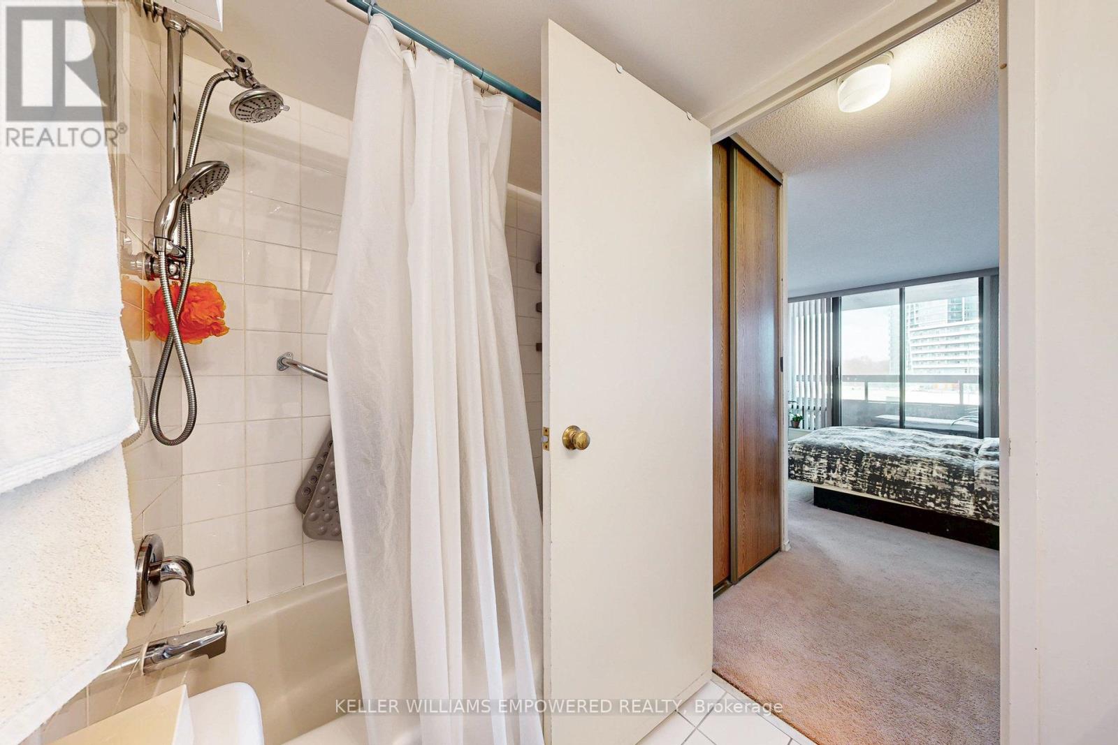 401 - 7460 Bathurst Street, Vaughan, Ontario  L4J 7K9 - Photo 25 - N12080732