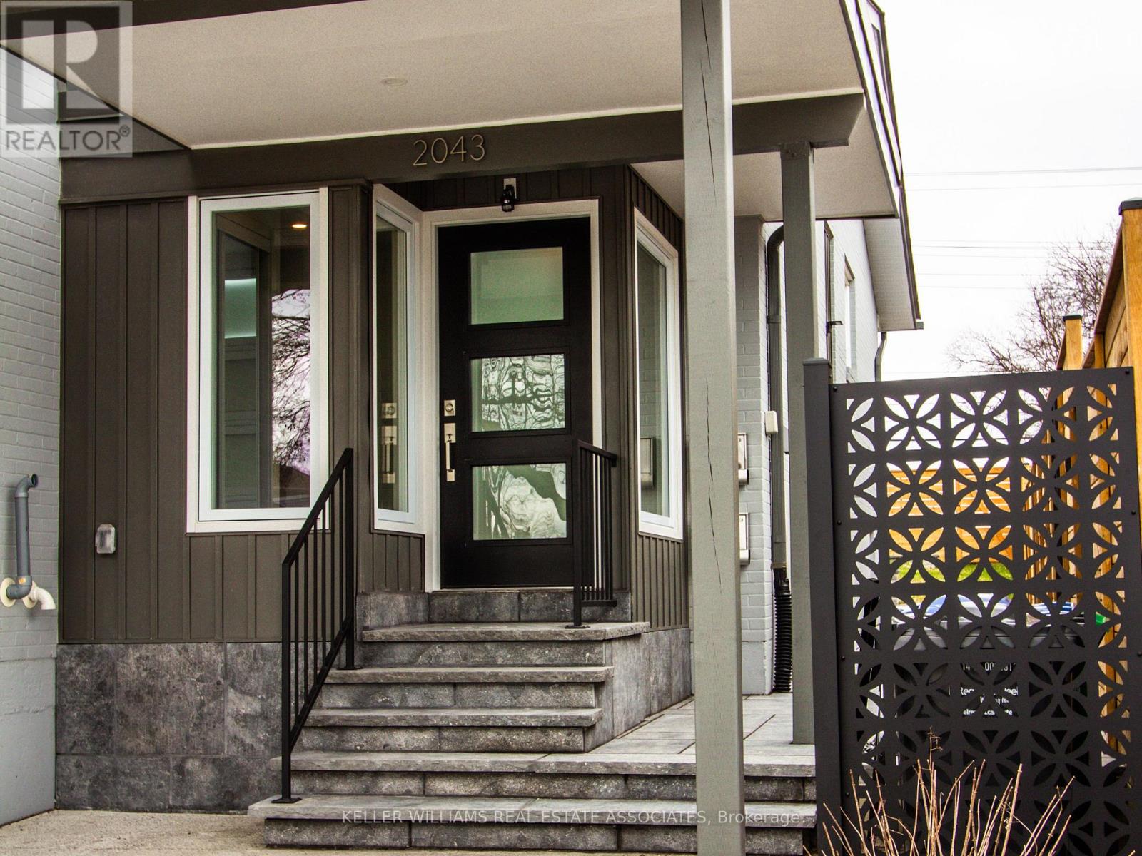 Property at 2043 FONTWELL CRESCENT image 2